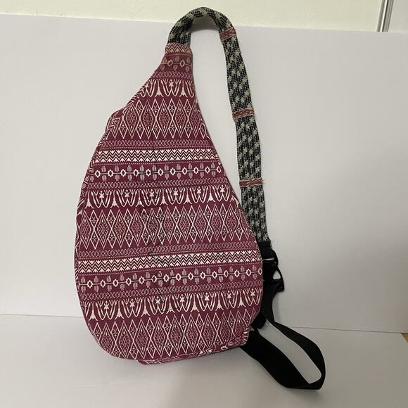 Kavu Rope Sling Backpack Bag Red & White Aztec Folklore Crossbody Lightweight - Picture 9 of 11